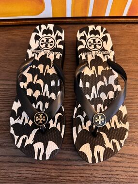 Tory Burch Black & White Patterned Logo Thong Sandals